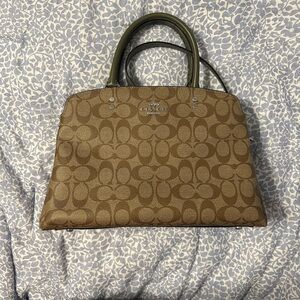 Coach Darcy Carry all